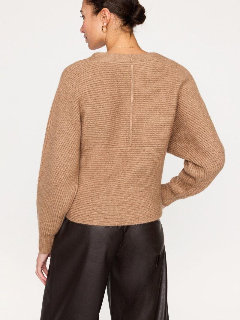 Hugheswrapfrontsweater YCA4083 camelmelange 4