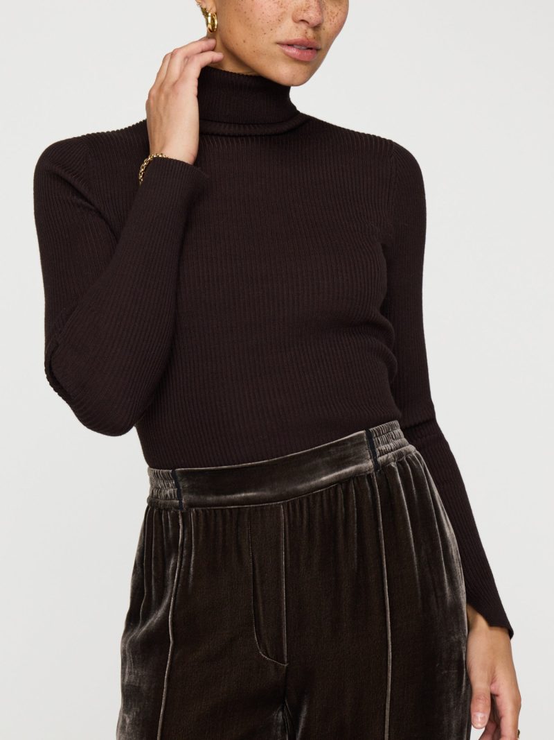 NoleRibbedTurtleneck VCP4569 Truffle 1677 2